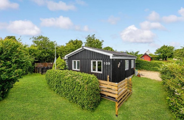 Cozy Home In Roslev With Wifi