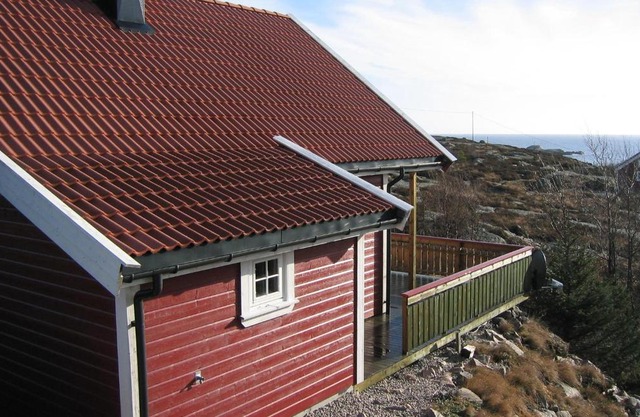 Cozy Home In Spangereid With Wifi