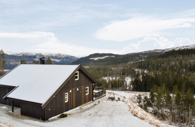 Cozy home in Voss with kitchen