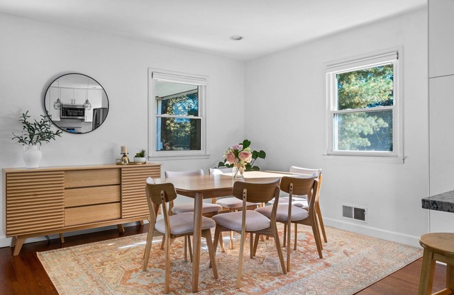 Cozy house Near DC, in Alexandria VA, 5B/2BTH