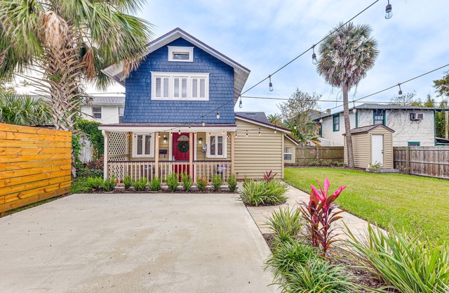 Cozy Jacksonville Cottage, Walkable Location!