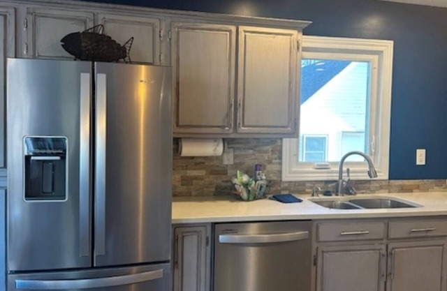 Cozy Lakehouse 2 minutes from Pine Lake