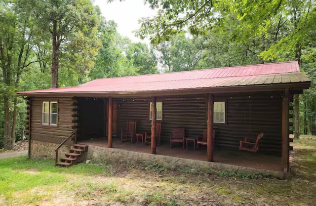 Cozy Log Cabin Retreat