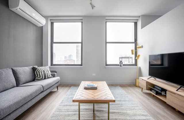 Cozy Loop 1BR w/Deck, Gym, W/D, nr. West Loop & the L, by Blueground