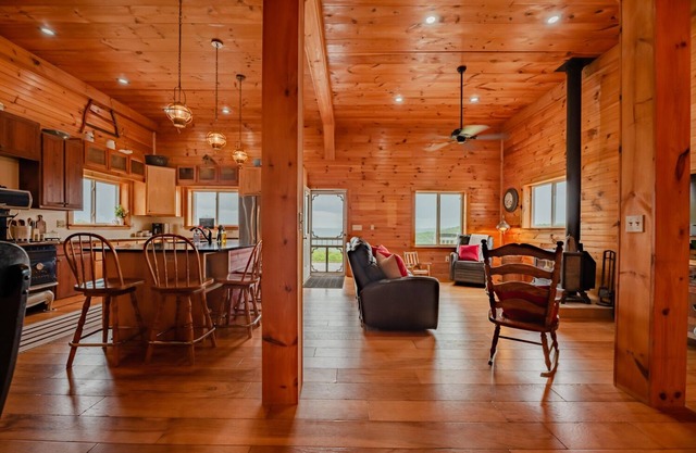 Cozy Maple Farm Lodge in the Finger Lakes. Close to wine trails & skiing
