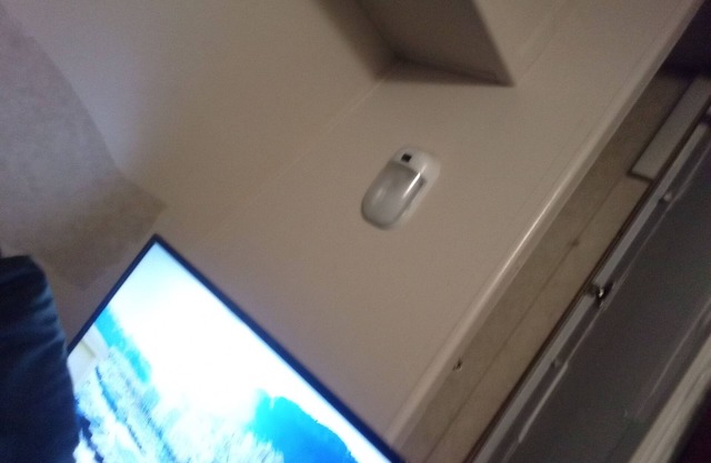 Cozy mobile home with WiFi and AC in welcoming Victorville