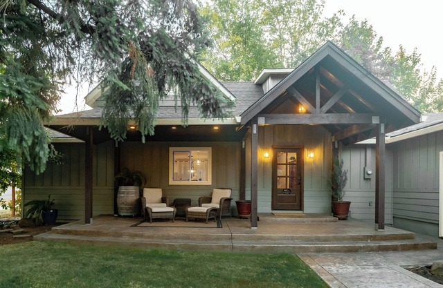 Cozy NW Getaway - Only 2 Blocks from Downtown