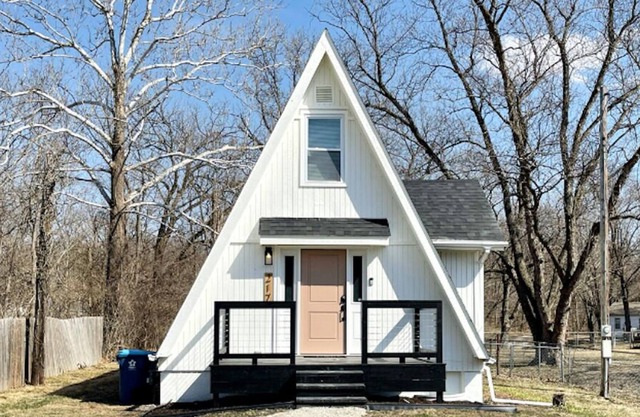 Cozy Quaint A-frame House + Parking Space + Coffee