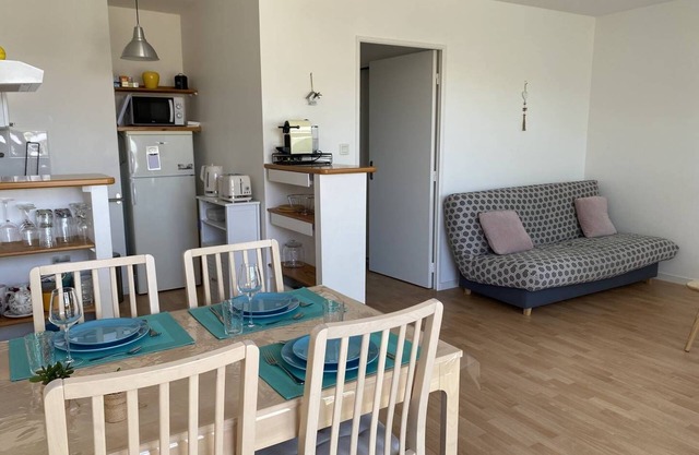 Cozy, quiet apartment for 3 people