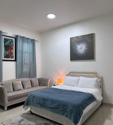 Cozy Room in Al Ain with kitchen & Private Bath