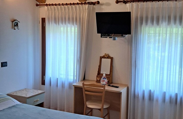 Cozy rural house in the Euganean Hills with panoramic view and restaurant.