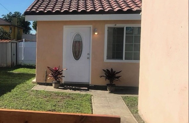 Cozy & Serene Studio Backhouse, near it all