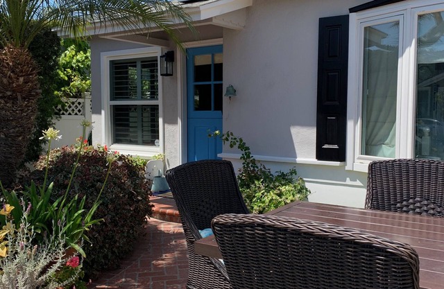 Cozy Slice Of Paradise Just Steps From The Beach!
