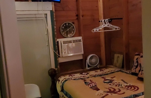 Cozy Studio Hideaway Has Fast Wi-fi TV Garage Patio