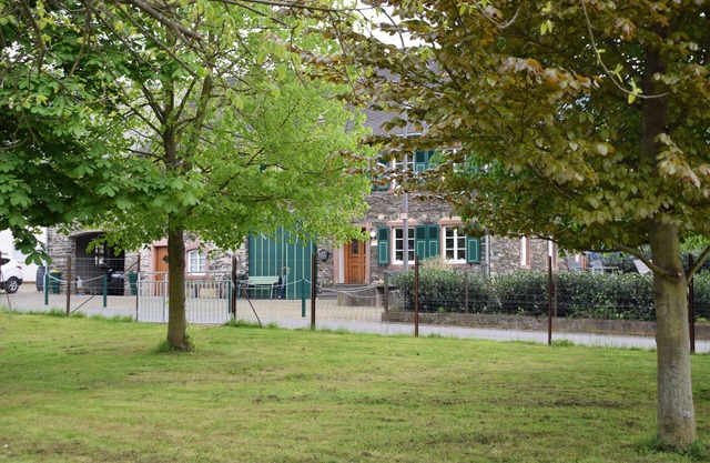 Cozy vacation apartment in an old quarry stone house