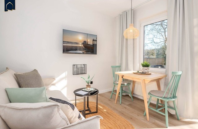 Cozy vacation apartment with terrace - quiet location near lake and beach