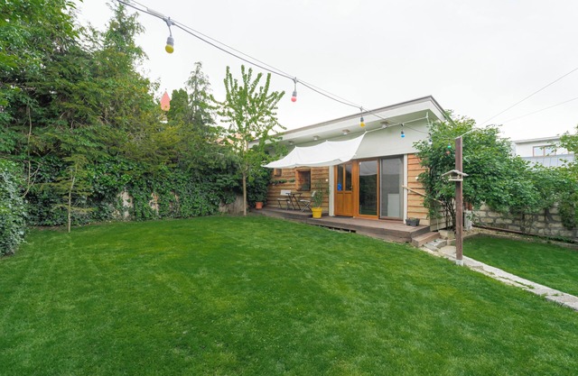 Cozy weekend house for couples or business travelers