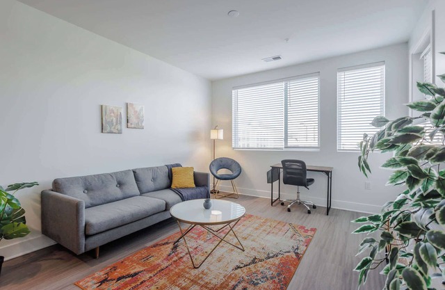 CozySuites l Luxe 2BR in Downtown Cincinnati #3