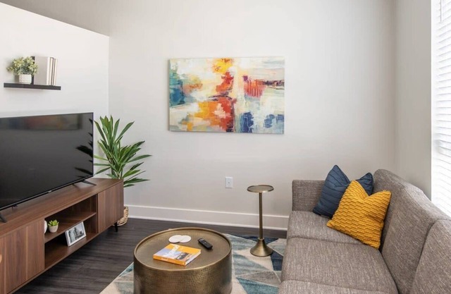 Cozysuites l Modern 1BR in Downtown Cincinnati