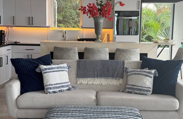 Crème De La Carib: 4 Bed & 4 BathnHigh design meets high altitude in BVI’s!