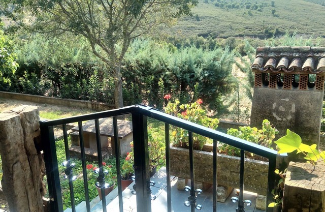 CR Yerbabuena, Independent Patio