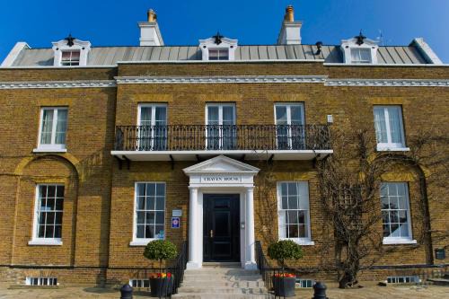 Craven House Apartments