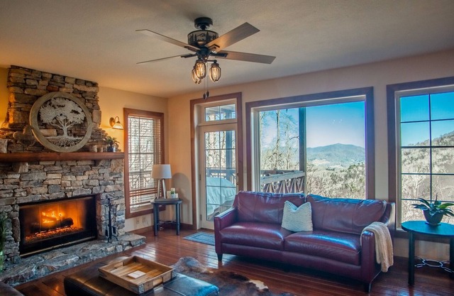 Creekside Mountain Retreat- Club Access