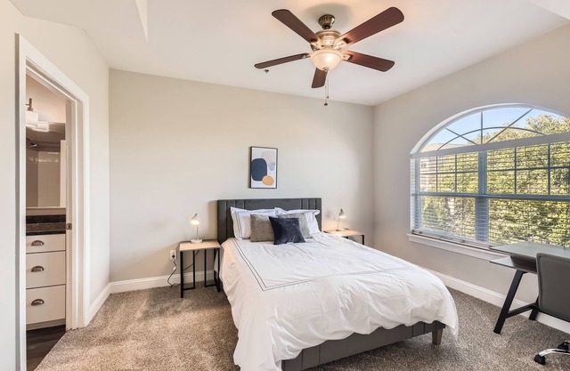 Crest at Midtown 1413 l 1 Bedroom 1 Bathroom