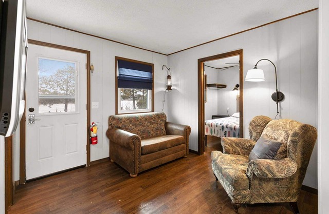 Crest View Cabin - Bring Your Boat, Enjoy The Swim Dock, Kayaks, Pool, and Views! | 9