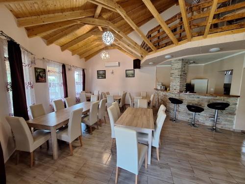 Cserke Holdfény Apartman