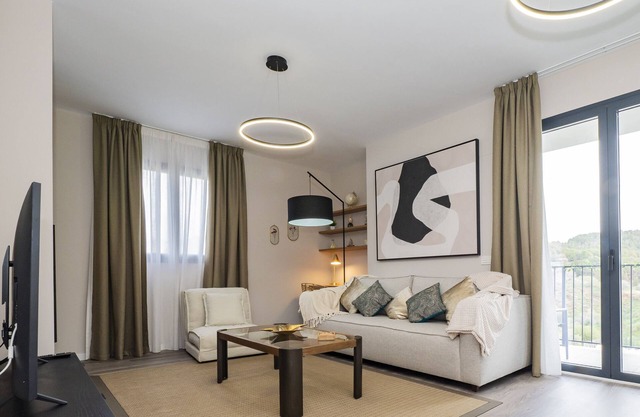 Cubo's Andalucia Luxury Malaga Apartment/communal pool/parking included/terrace