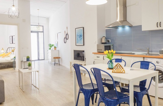 Cubo's Malaga Center El Molinillo/free wifi/city center/Air conditioning