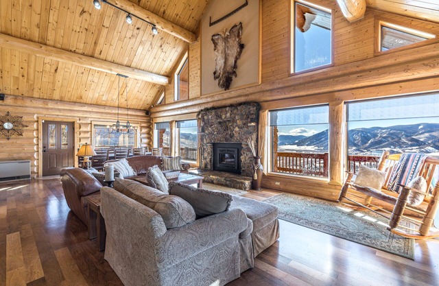 Custom-Built Colorado Log Cabin - Impeccable Views - ATV's Welcome