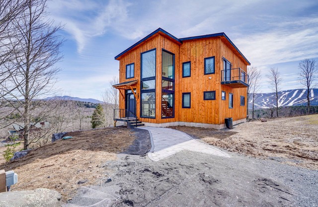 Custom Windham Mtn Villa w/Pool, Theater & Views!