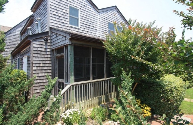 CV1A: Shell Castle A -poolside screened porch!
