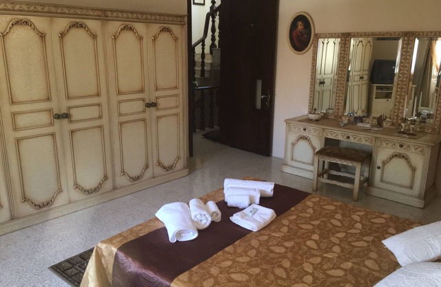 D'Ambrogio Guesthouse - Master Double Room close to Mdina