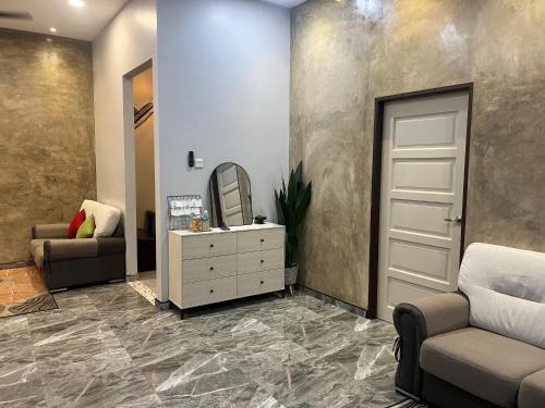 D' Ulfah Suite & Homestay Kuala Terengganu near Drawbridge Pasar Payang Pantai Batu Burok UMT UNISZA