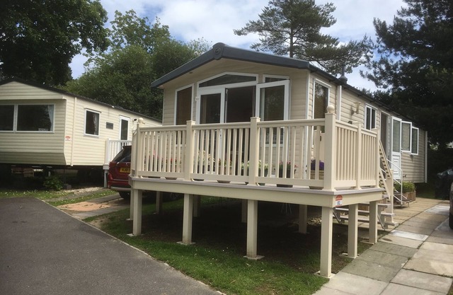 Daffodil Smart Spacious Caravan on Rockley Park