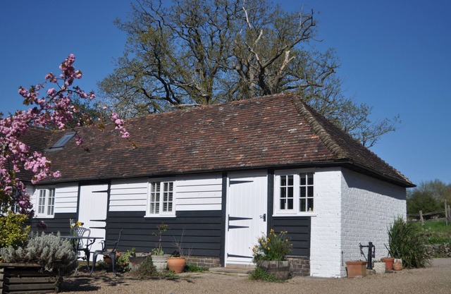 * Dairy Cottage *, Child Friendly Holidays. DISCOUNTS available -call!