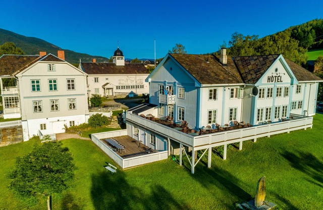 Dale Gudbrands Gard by Frichs