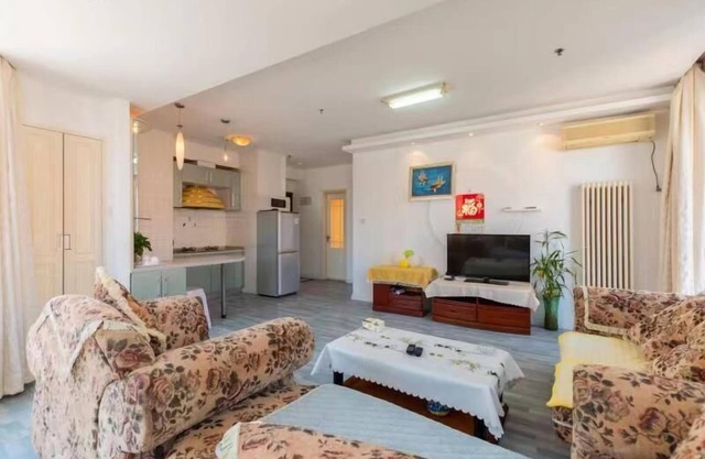 Dalian Xiuzhu Building Apartment