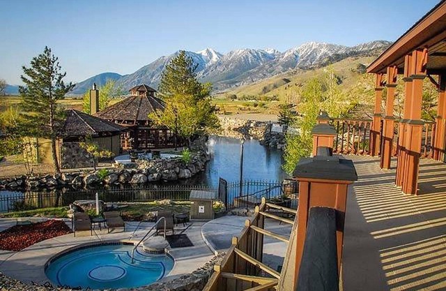 David Walley's Resort, 1br suite, Sunday check-in