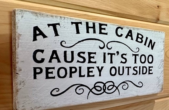 Dawson's Den Cabin 18. 1 Bedroom, 1 Bath Pet Friendly and Hot Tub