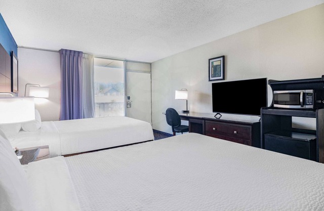 Days Inn and Suites by Wyndham Oxford