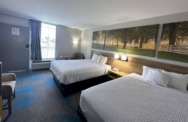 Days Inn by Wyndham Adel I-75