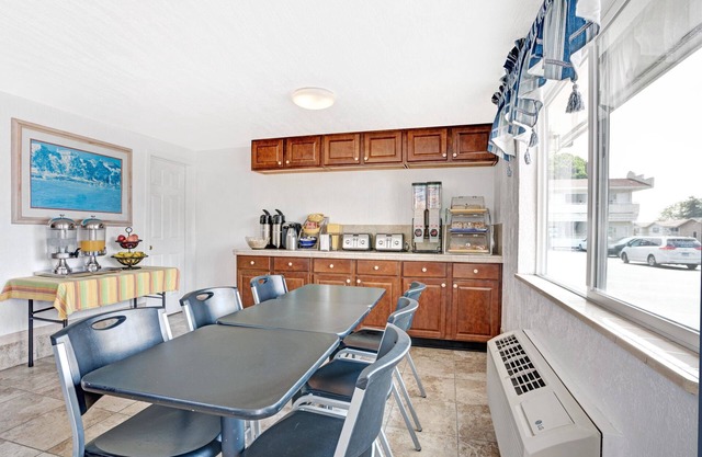 Days Inn by Wyndham Seattle North of Downtown