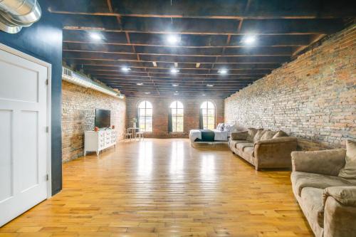 Deck and River View Loft in Downtown Hannibal