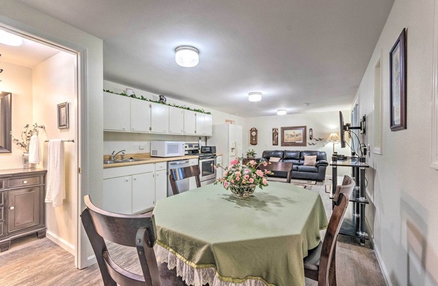 Deck w/BBQ: Hot Springs Village Apt!