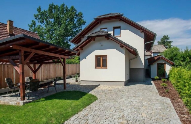 Dehtáře by Interhome