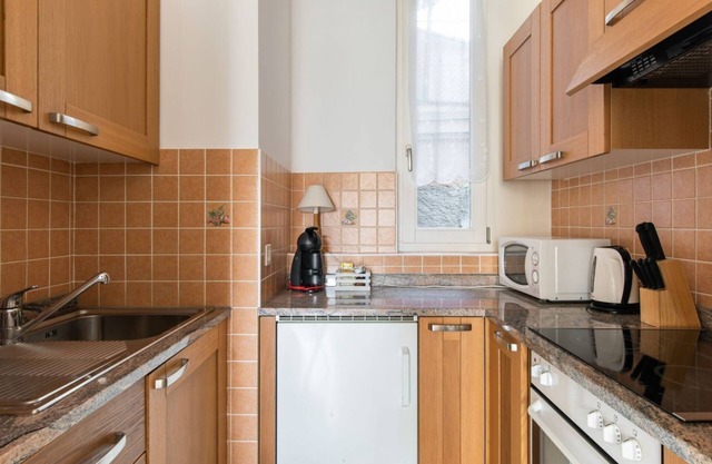 Delightful two-bedroom Apartment in a Picturesque Area (ROSE)